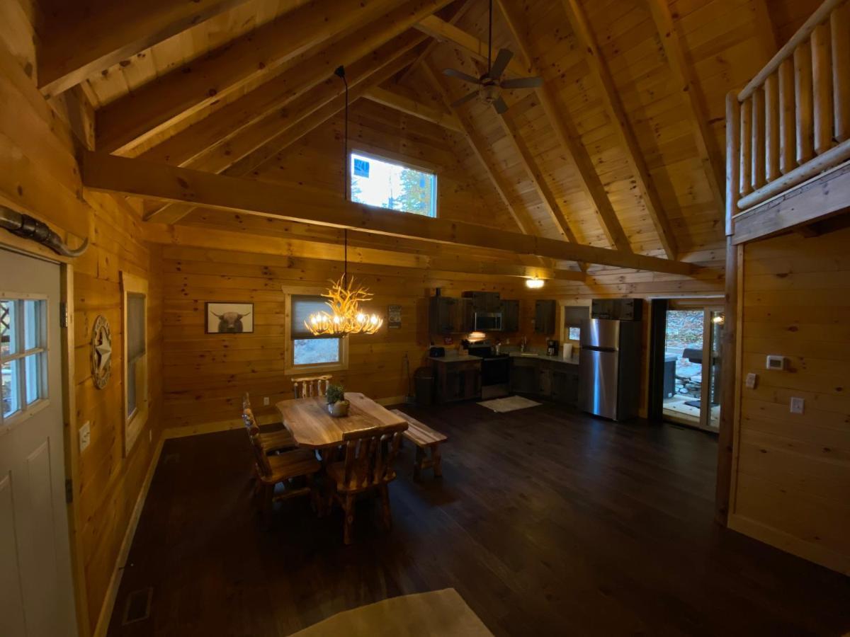 Pine Creek Cabins & Camping Resort South Bloomingville Eksteriør billede