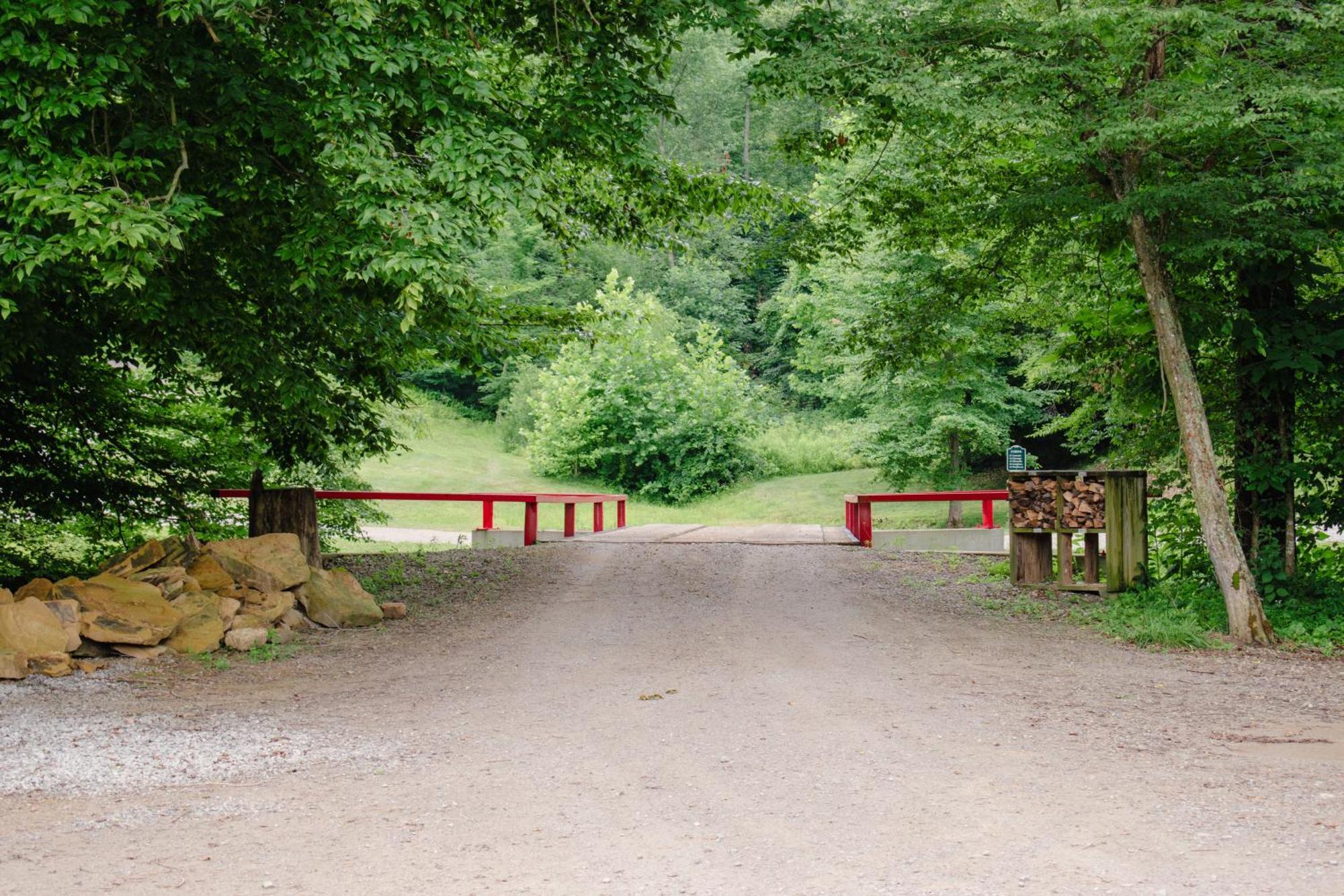 Pine Creek Cabins & Camping Resort South Bloomingville Eksteriør billede