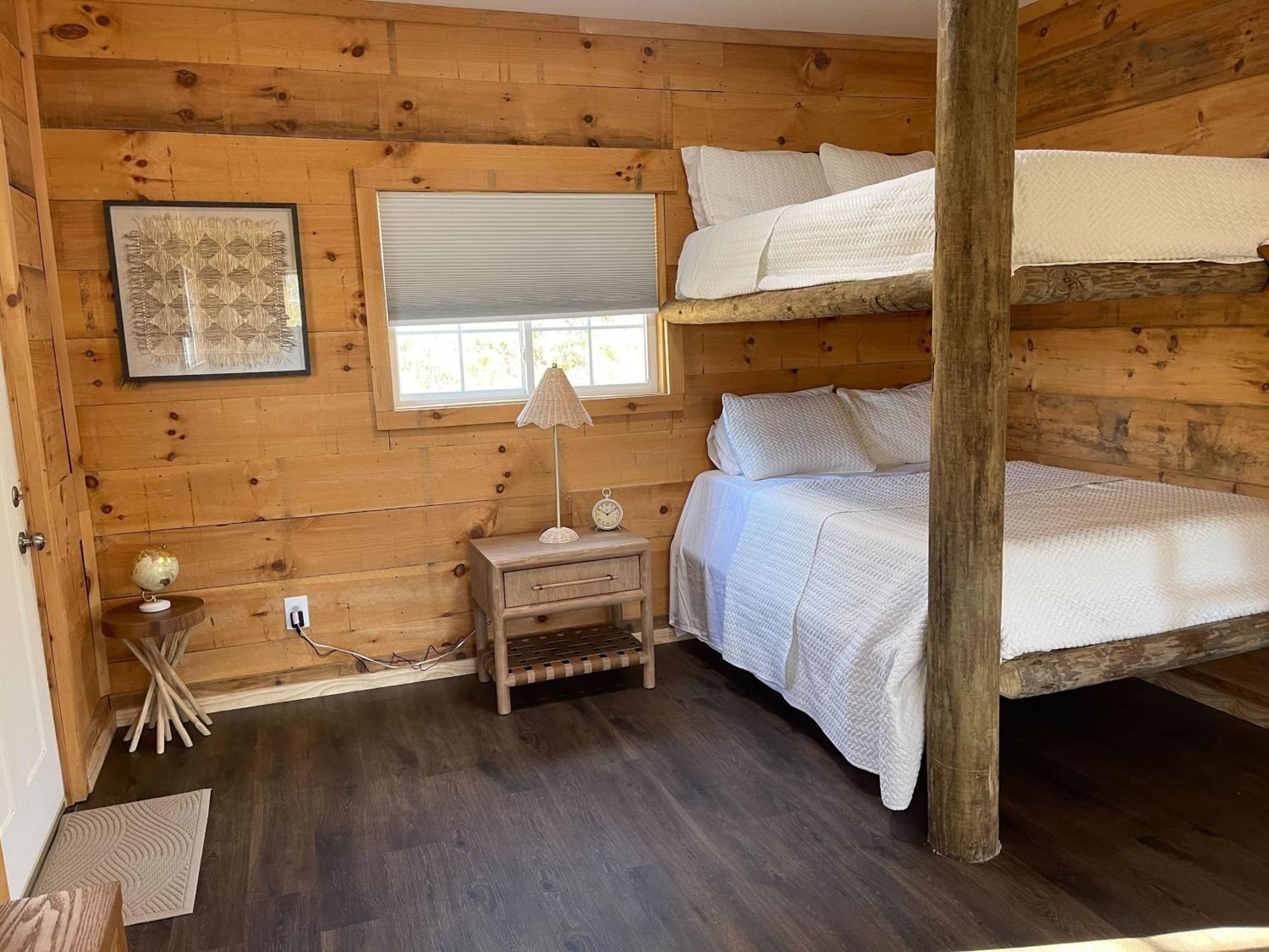 Pine Creek Cabins & Camping Resort South Bloomingville Eksteriør billede